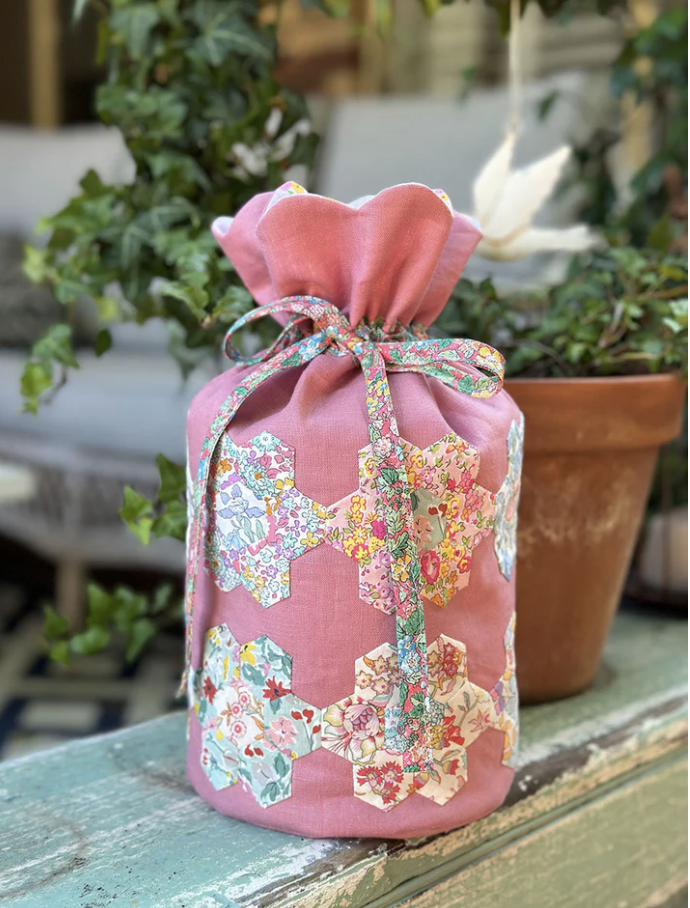 TBH-, Hello Gorgeous! Drawstring Dilly Bag Pattern by the Birdhouse, Finished size is 14" x 10" x 10"